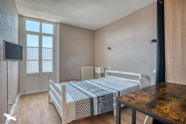 Maison à vendre 175 000 € Sainte-Foy-la-Grande 7 p 131 m² DPE D