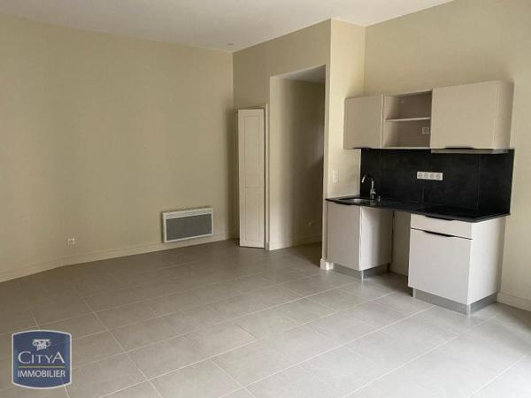 Location appartement Fontenay-le-Comte (85200) 2 pièces 48.42m²