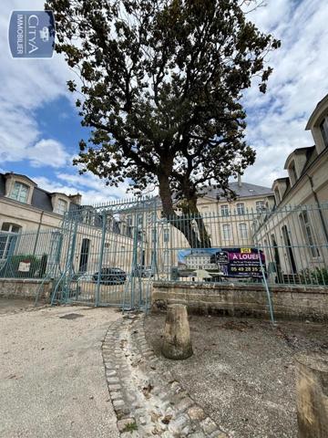 Location appartement Fontenay-le-Comte (85200) 2 pièces 48.42m²