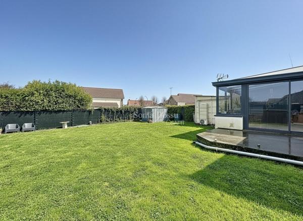 MAISON SEMI MITOYENNE EN SEMI PLAIN PIED 3 CHAMBRES VERANDA JARDIN GARAGE