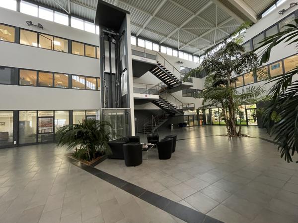 Bureaux à louer à ISNEAUVILLE 76230