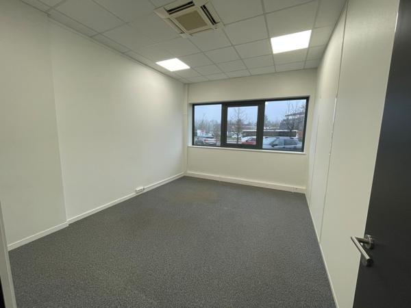 Bureaux à louer à ISNEAUVILLE 76230