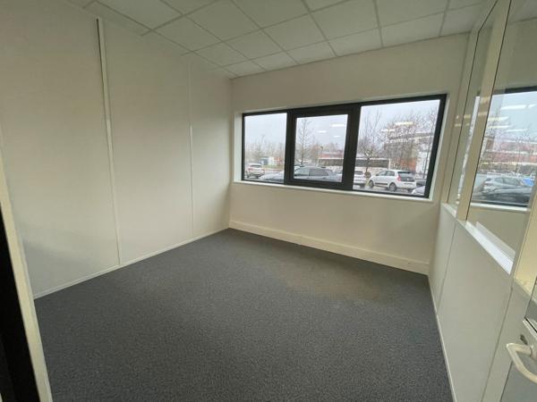Bureaux à louer à ISNEAUVILLE 76230