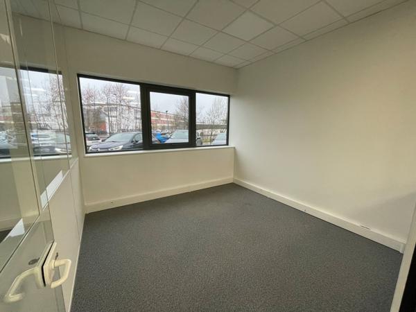 Bureaux à louer à ISNEAUVILLE 76230