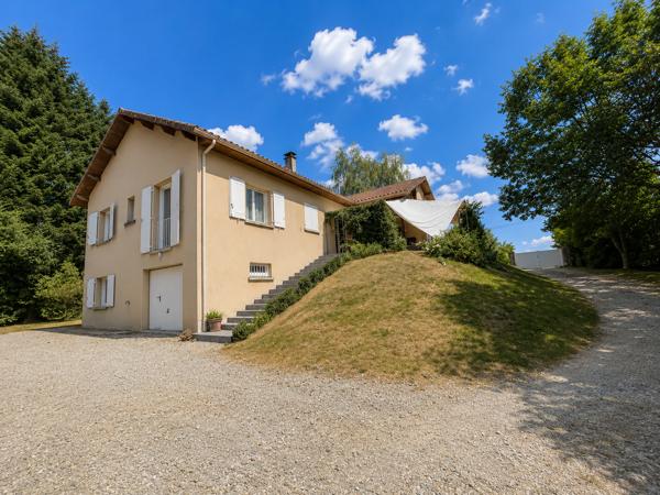 Maison
         4 pièces
        - 121 m² Exclusivité 271 575 € *