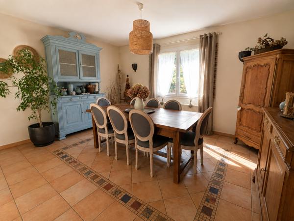 Maison
         4 pièces
        - 121 m² Exclusivité 271 575 € *