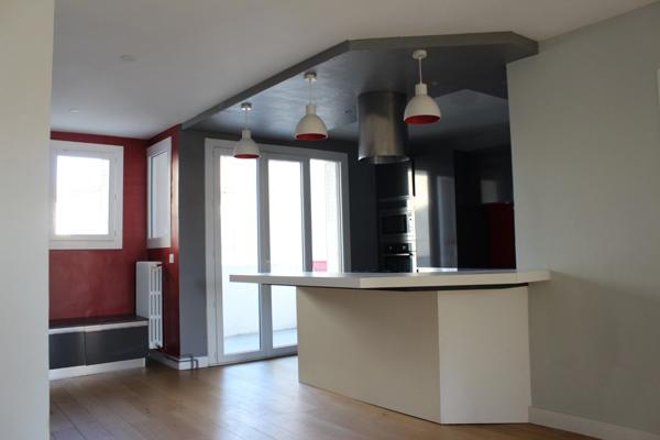 TOULOUSE (quartier Saint-Agne, rue Elvire), Appartement 58 m² avec deux balcons et un parking privatif