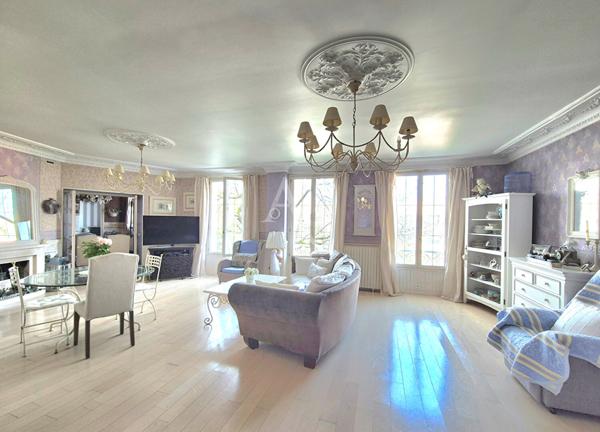 Maison 7 pièces - 142 m² avec JARDIN