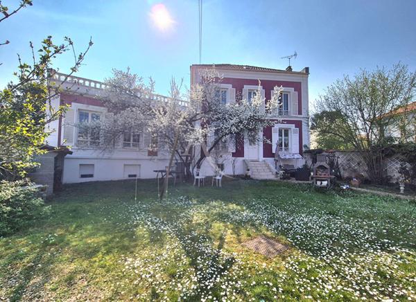 Maison 7 pièces - 142 m² avec JARDIN