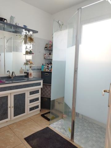 Maison plain pied avec studio attenant, grand garage