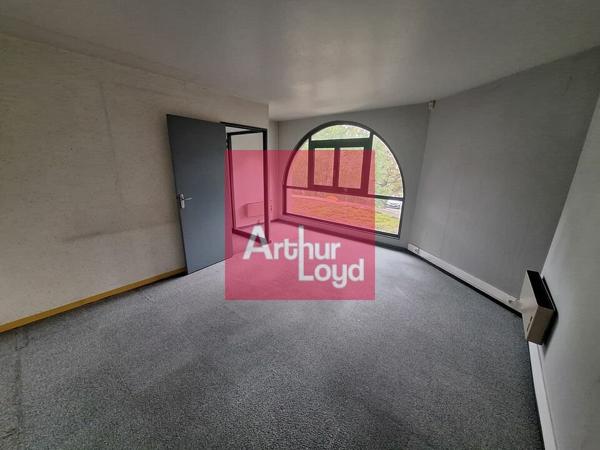 AUBIERE BUREAUX 141M² A VENDRE