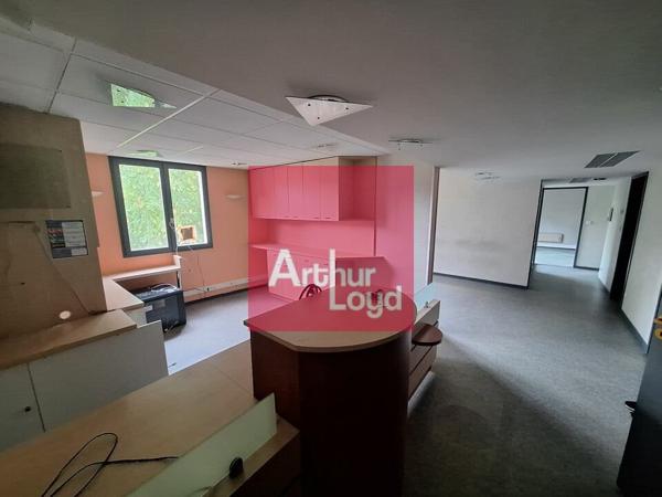 AUBIERE BUREAUX 141M² A VENDRE