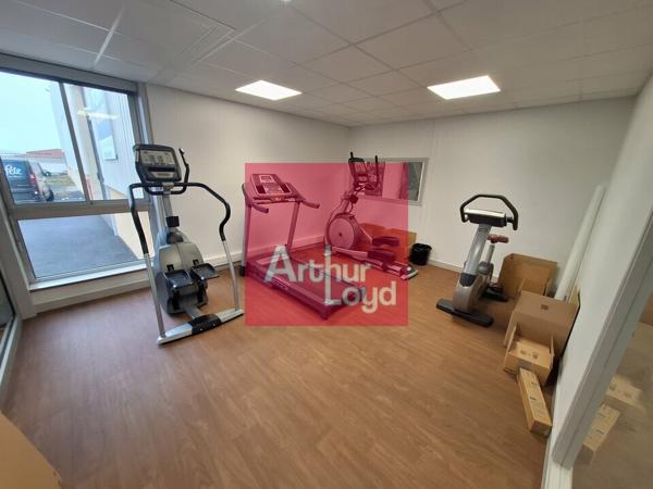 BUREAUX A LOUER 207M² LE CENDRE ZA DES GRANDES