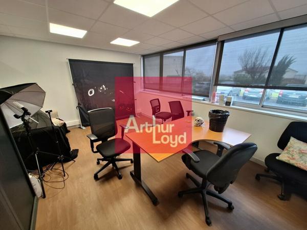 BUREAUX A LOUER 207M² LE CENDRE ZA DES GRANDES