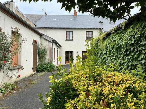 Maison à vendre |  Aigurande |  4 pièces | 202 m²