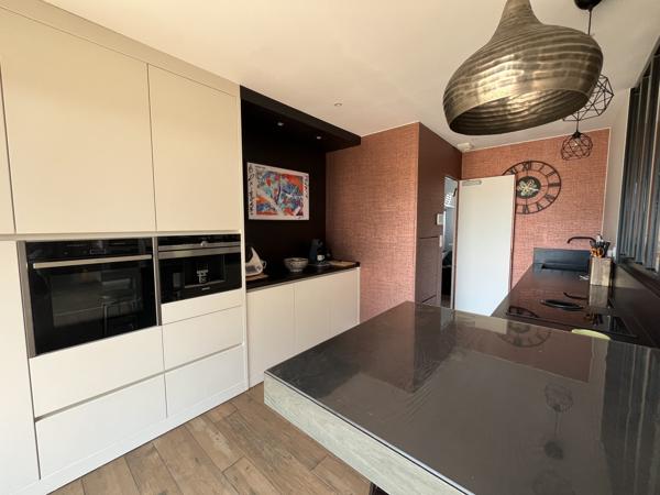 Ploeren – Maison contemporaine aux lignes architecturales