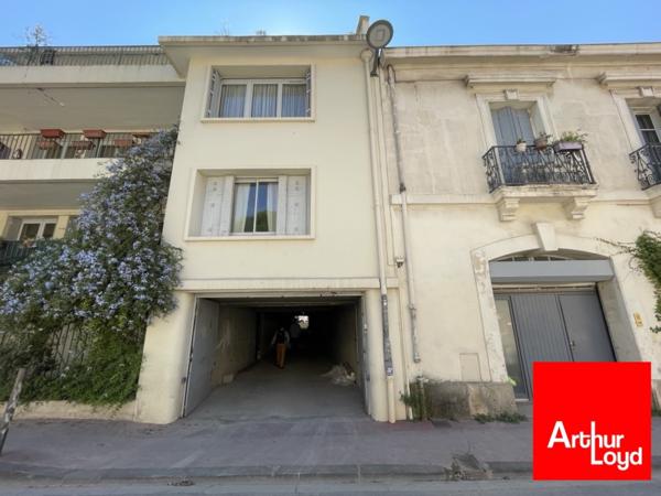 Bureaux à louer Montpellier surface divisible patio et ERP catégorie 4