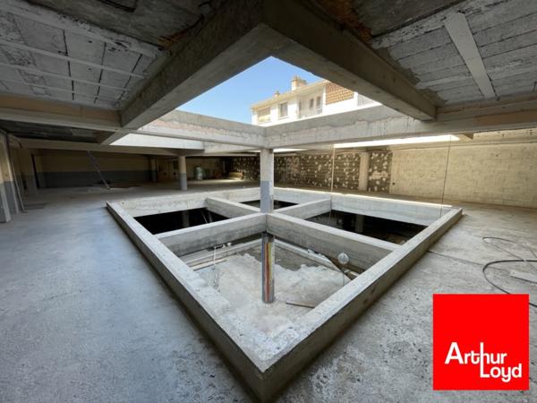 Bureaux à louer Montpellier surface divisible patio et ERP catégorie 4