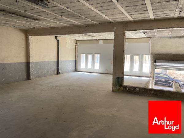 Bureaux à louer Montpellier surface divisible patio et ERP catégorie 4