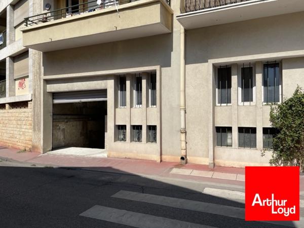 Bureaux à louer Montpellier surface divisible patio et ERP catégorie 4