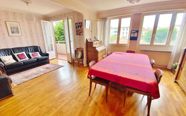 Appartement à vendre    4 pièces • 72,20 m2 Sainte-Foy-lès-Lyon