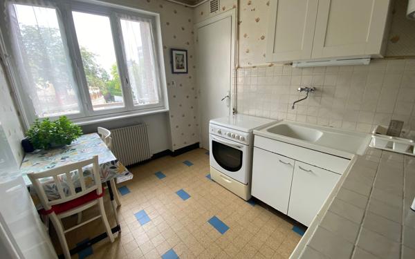Appartement à vendre    4 pièces • 72,20 m2 Sainte-Foy-lès-Lyon