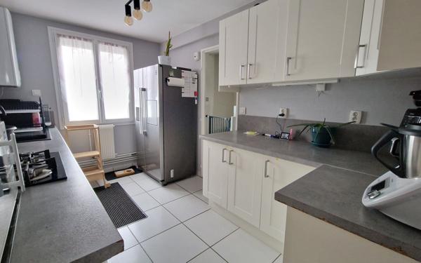Maison à vendre    5 pièces • 92 m2 Fleury-les-Aubrais