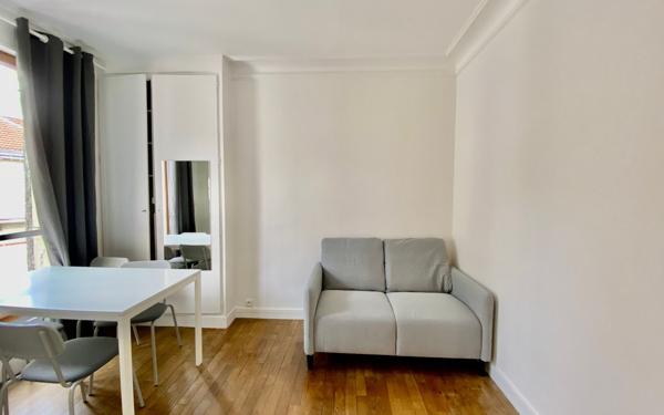 Appartement à louer    3 pièces • 40,79 m2 Paris 17