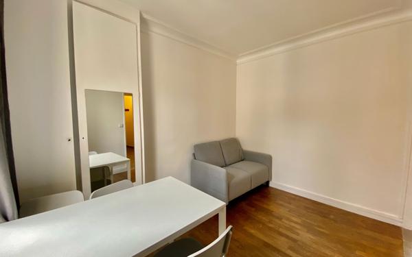 Appartement à louer    3 pièces • 40,79 m2 Paris 17