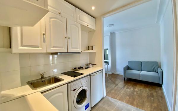 Appartement à louer    3 pièces • 40,79 m2 Paris 17