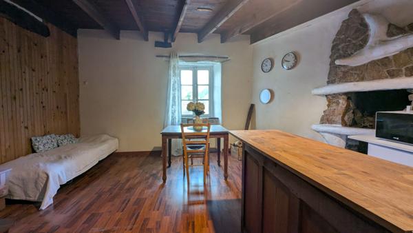 Morlaix proche centre-ville : charmante maison avec jardinet 