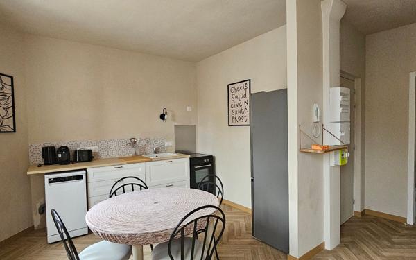 Appartement à louer    2 pièces • 66 m2 Loudun