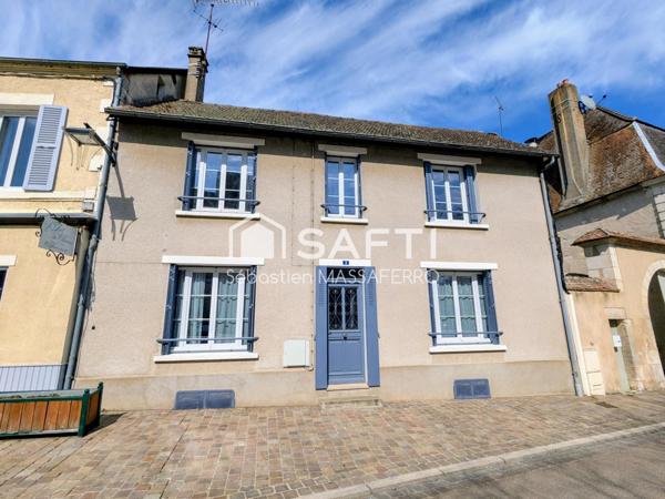 Maison de ville au cœur de Léré