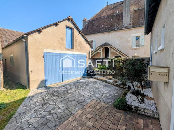 Maison de ville au cœur de Léré