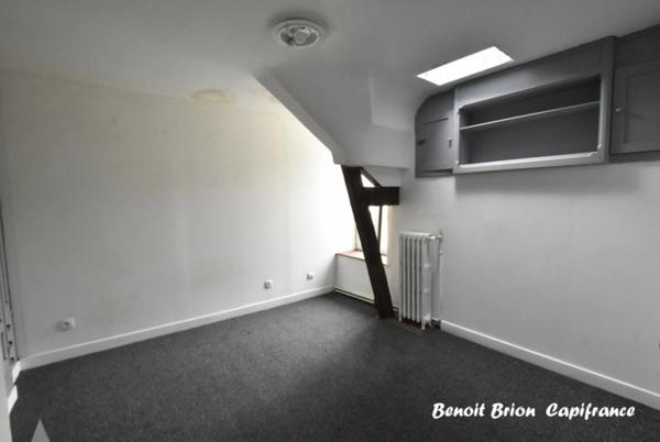 Maison de ville 148 m² – Centre d’Antrain – 4 chambres – Grande cave