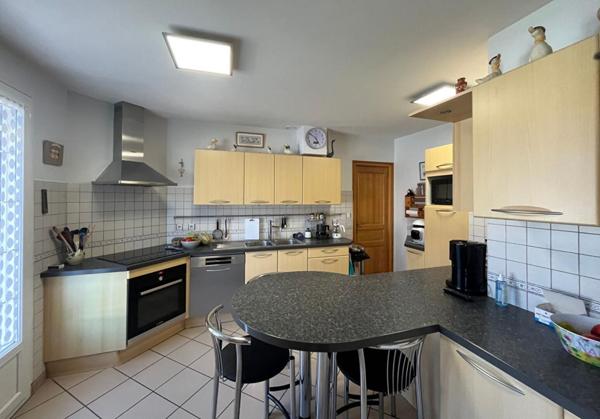 Maison Familiale aux portes de Noyon :8 pièce(s) 153 m² - Jardin 695m²