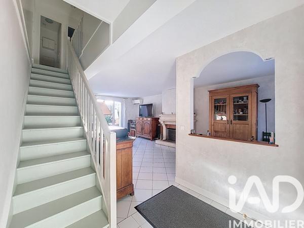 Maison à vendre 5 pièces 98 m² Évry-Courcouronnes