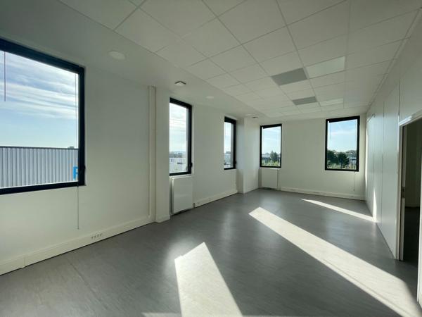 Bureaux à louer à LE PETIT QUEVILLY 76140