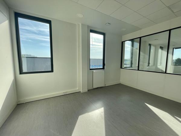 Bureaux à louer à LE PETIT QUEVILLY 76140