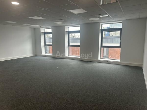 BUREAUX à LOUER de 74.4 m²