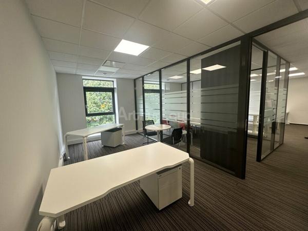 BUREAUX à LOUER de 74.4 m²