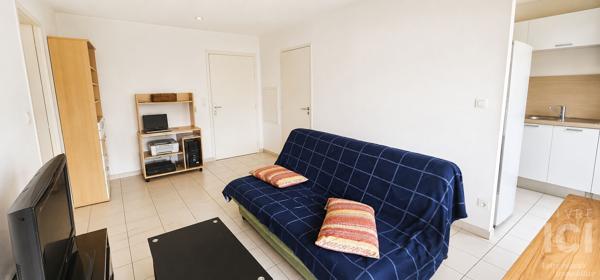 Appartement 2 pièces à vendre à Sainte Luce sur Loire - Dernier étage avec garage