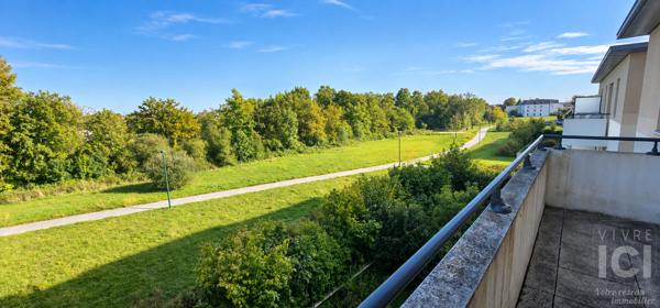 Appartement 2 pièces à vendre à Sainte Luce sur Loire - Dernier étage avec garage