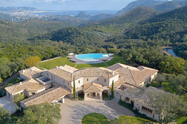 Vente Propriété de luxe Les Adrets-de-l'Estérel 35 Pièces 2100 m²