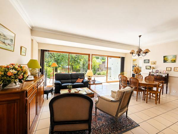 Maison Pont Saint Martin 7 pièce(s) 244 m2