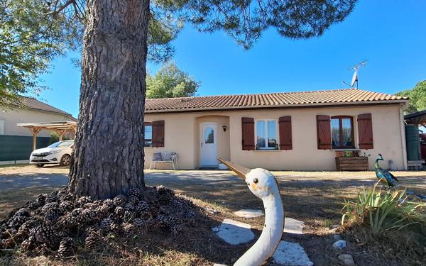 Maison à vendre    5 pièces •  Monbéqui