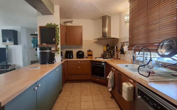 Maison à vendre    5 pièces •  Monbéqui