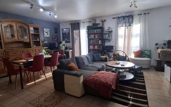 Maison à vendre    5 pièces •  Monbéqui