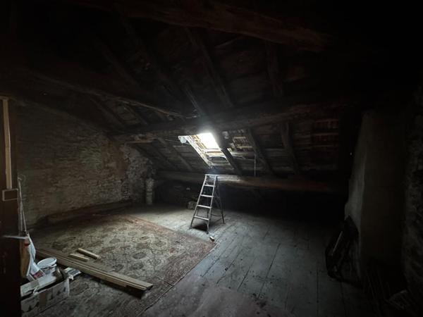 LANGRES, Studio 30 m2, etage et grenier améngeables