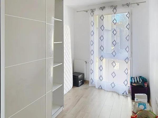 VICTOR HUGO/MAIRIE- F4 82m2+TERRASSE & PARKING